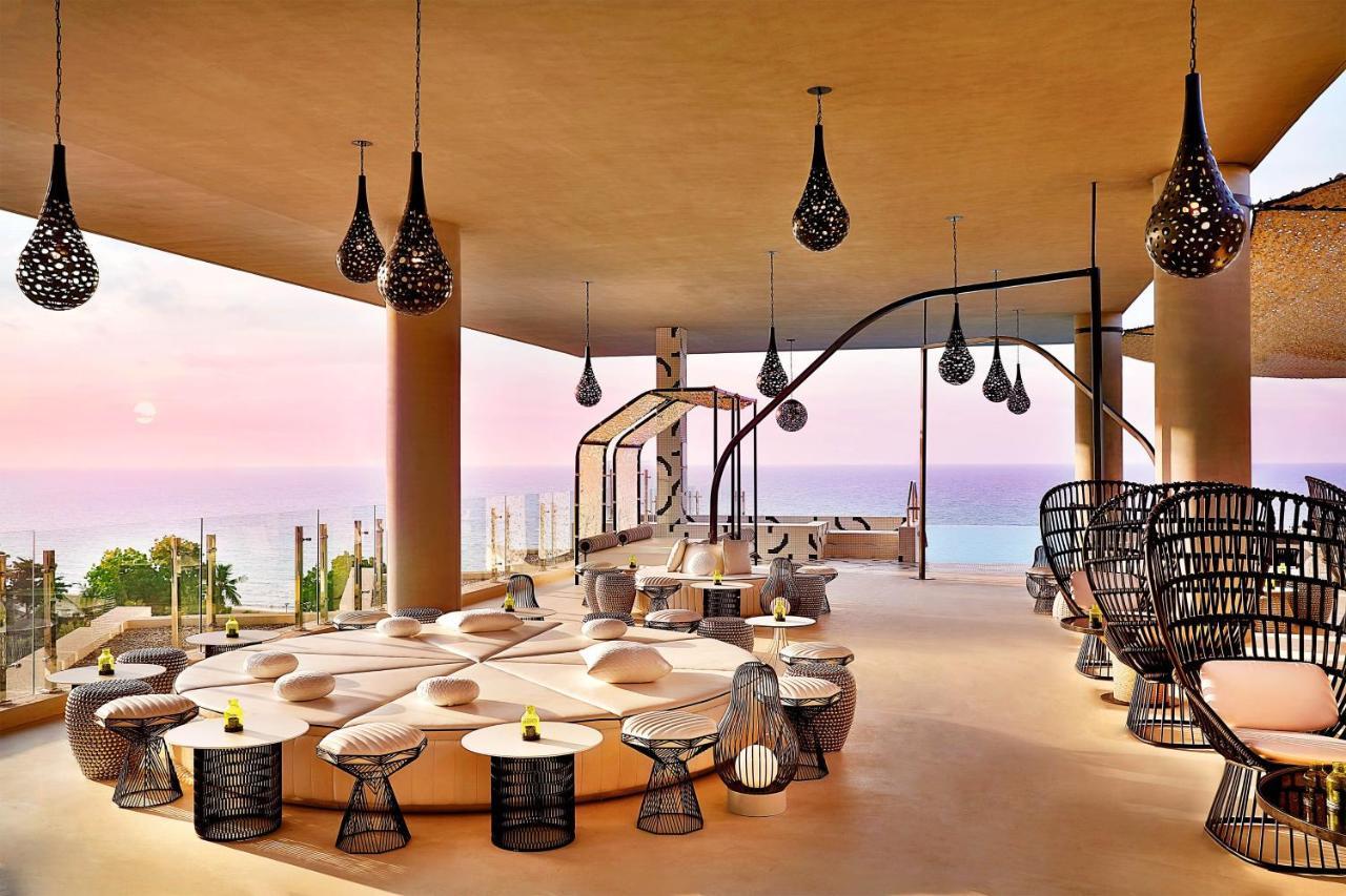 W Muscat Otel Dış mekan fotoğraf The Beach Club