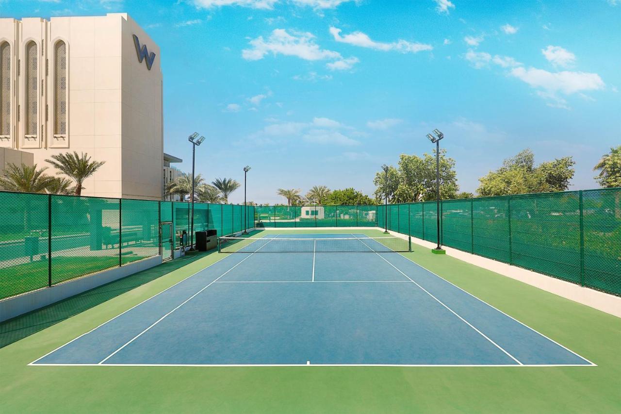 W Muscat Otel Dış mekan fotoğraf Tennis court at the Westin Dubai